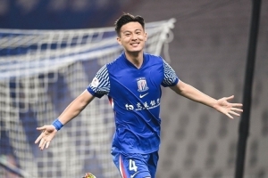 记者：蒋圣龙休战十个月需时间找势头，申花伤员仅剩盖伊、李